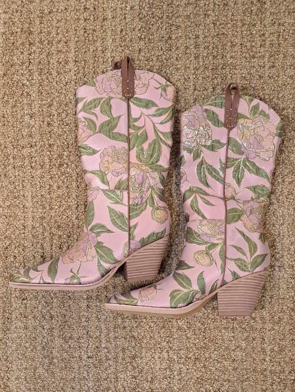 Oasis Society Tesha Boot - Color: Rose Garden - Size: Women 8 - Picture 3 of 9